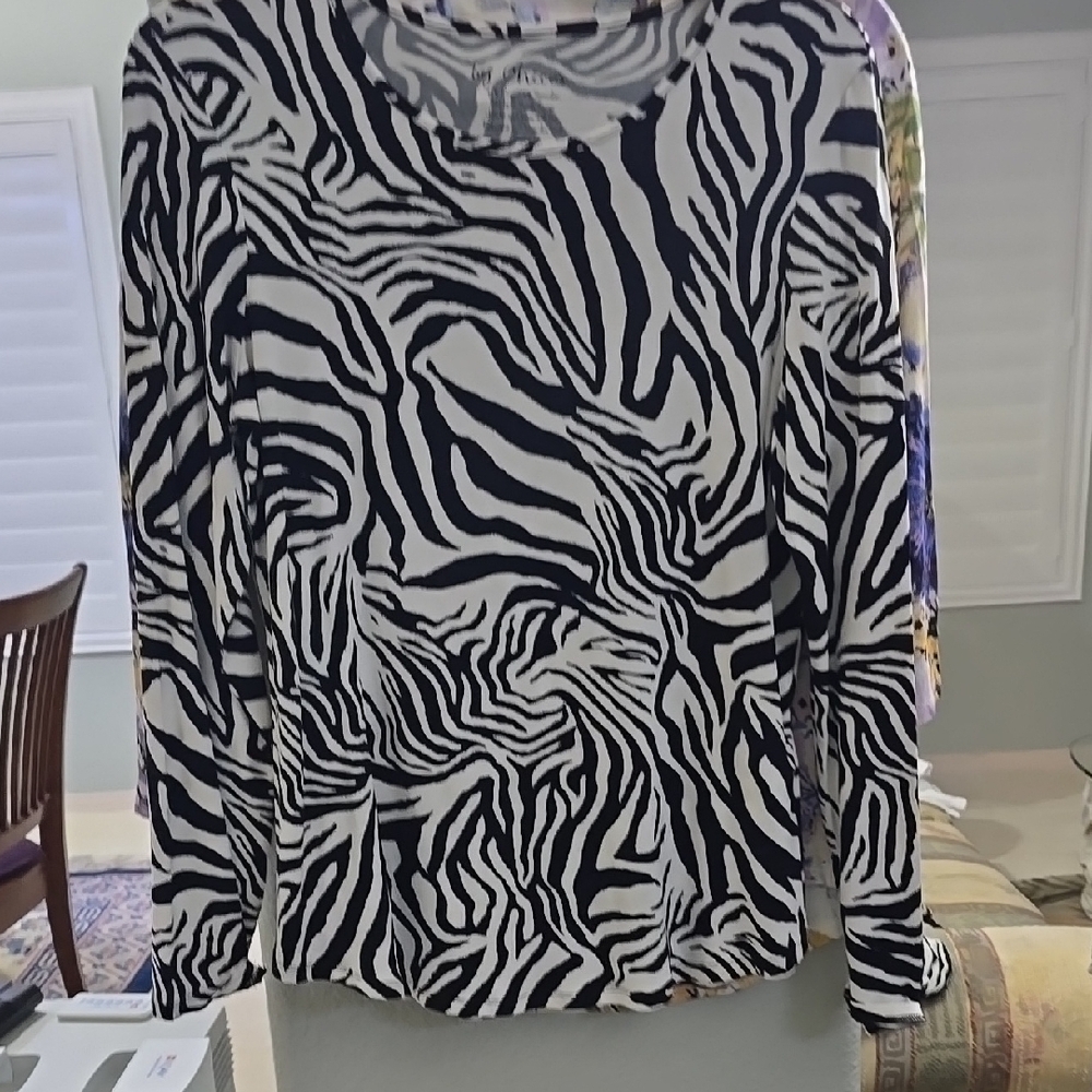 Black and White Fitted Zebra Print Blouse